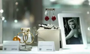 From jewelry to private letters, Marilyn Monroe’s hidden world heads to auction